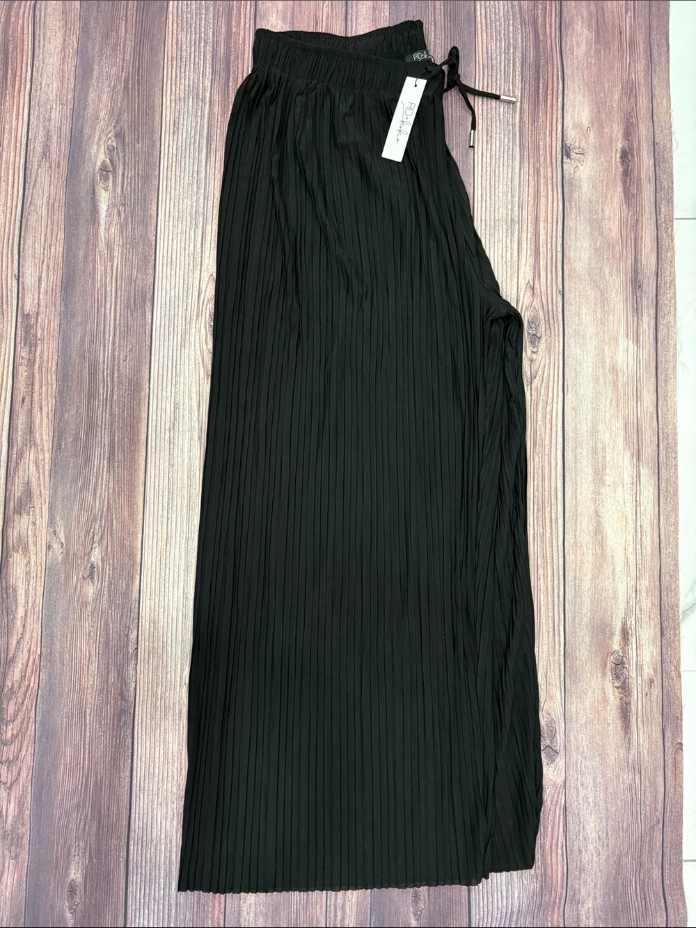 Black Pleated Wide-Leg Drawstring Pants
